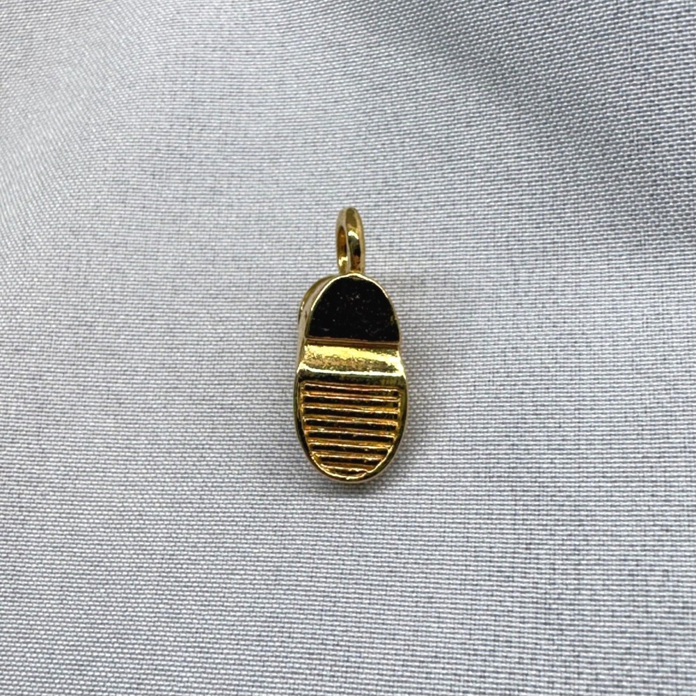 Unbranded Baby Shoe Charm Unisex OS Gold Excellent Garnet Ruby Birthstone Bow - Picture 3 of 7